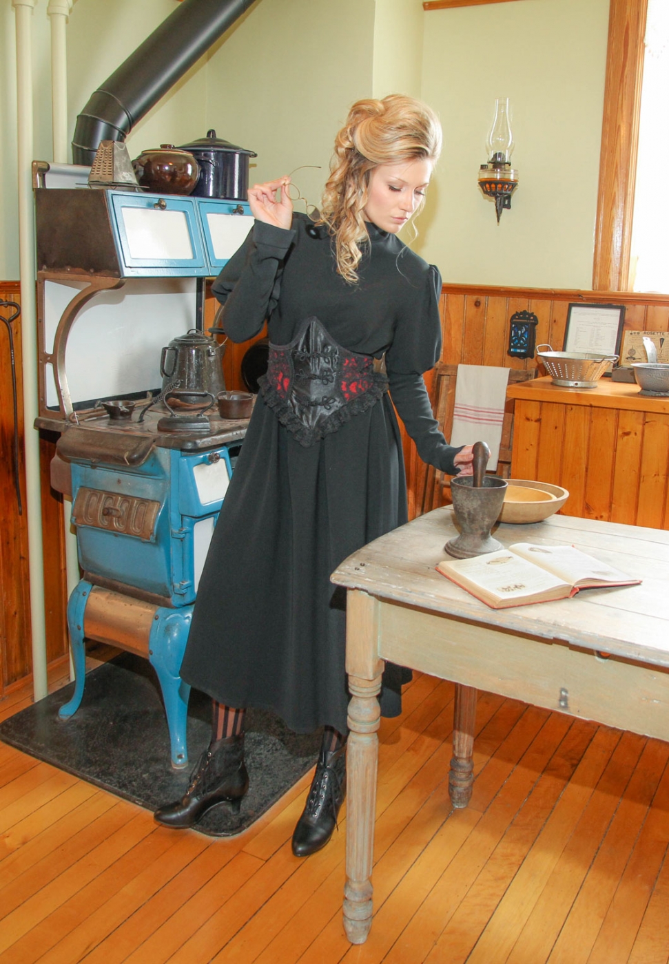 Edwardian Kitchen Maid Outfit