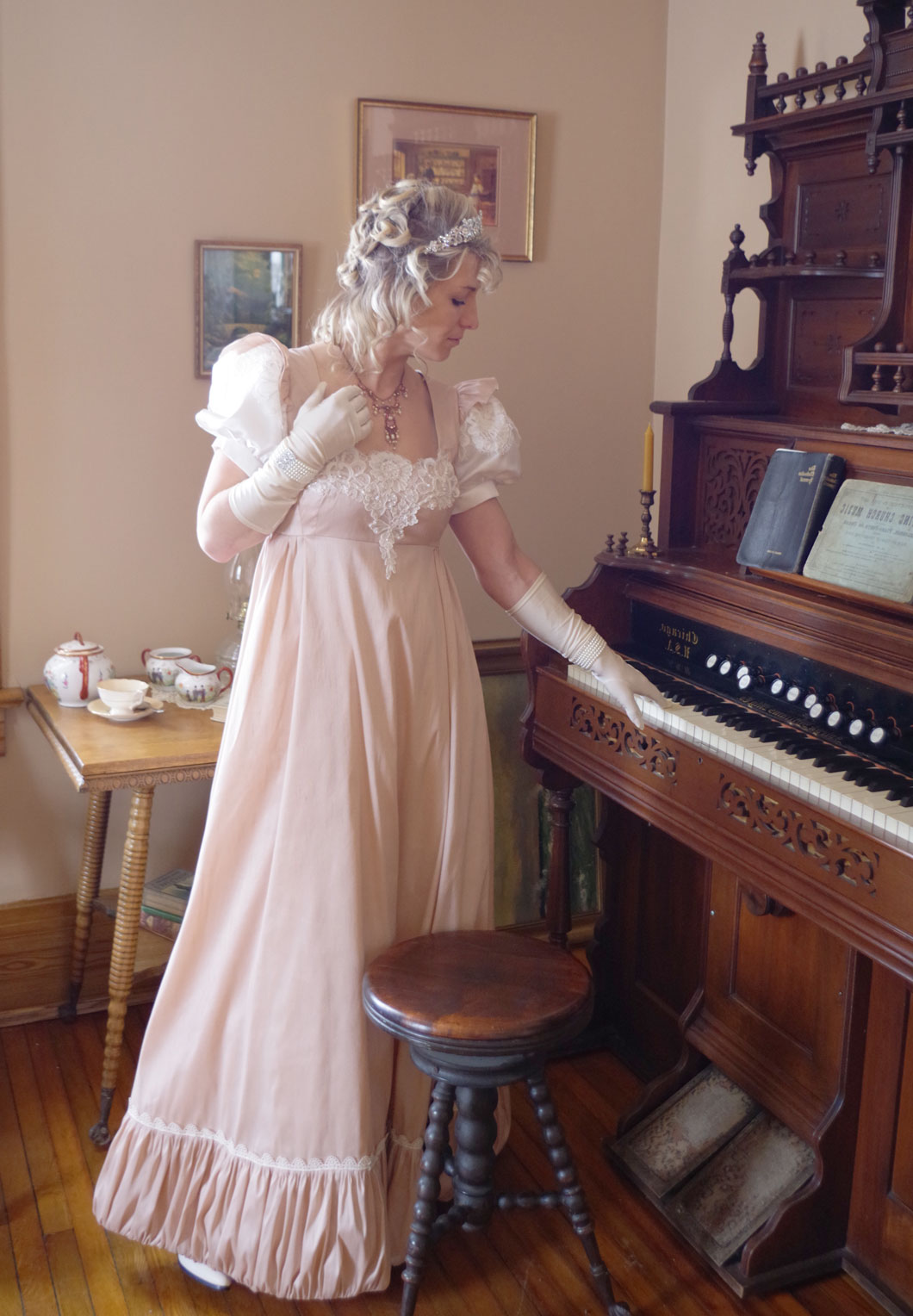 Romantic Regency Era White Lace Wedding Dress - Empire Waist Ball Gown –  WonderlandByLilian