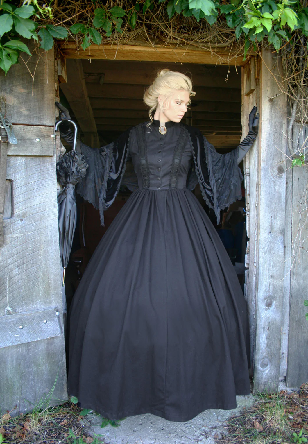STEAMPUNK DRESSES FOR SALE - Vintage, Victorian, Gothic, Wild West