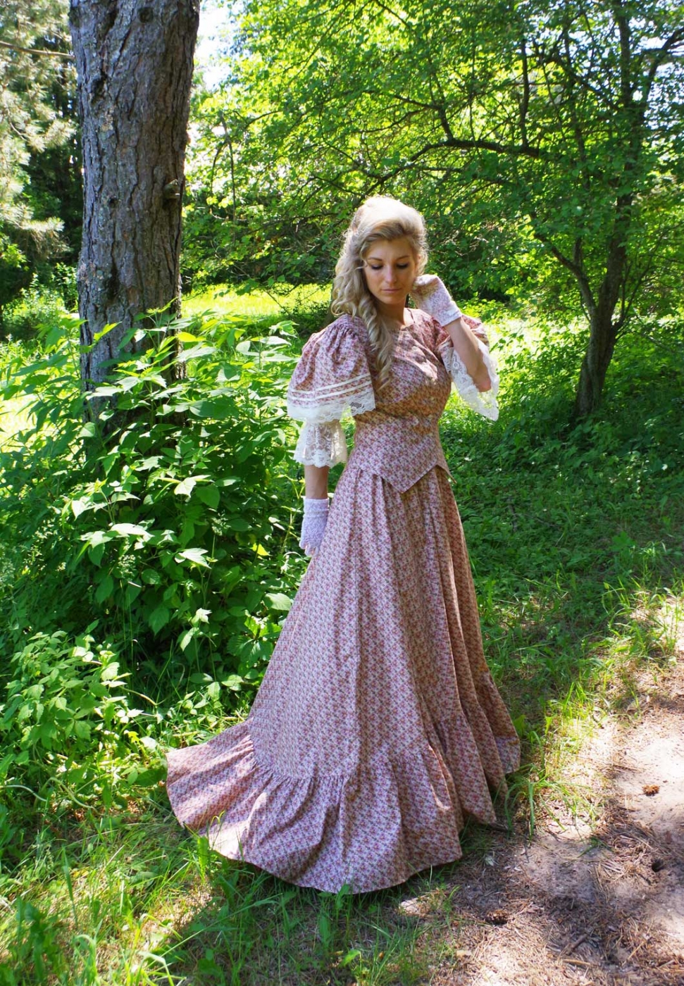 Linette Victorian Style Ensemble