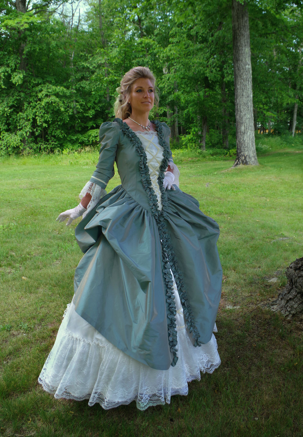 Discover more than 157 victorian ball gowns latest - camera.edu.vn