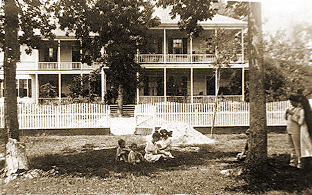 Swift-Coles Historic Home circa 1900
