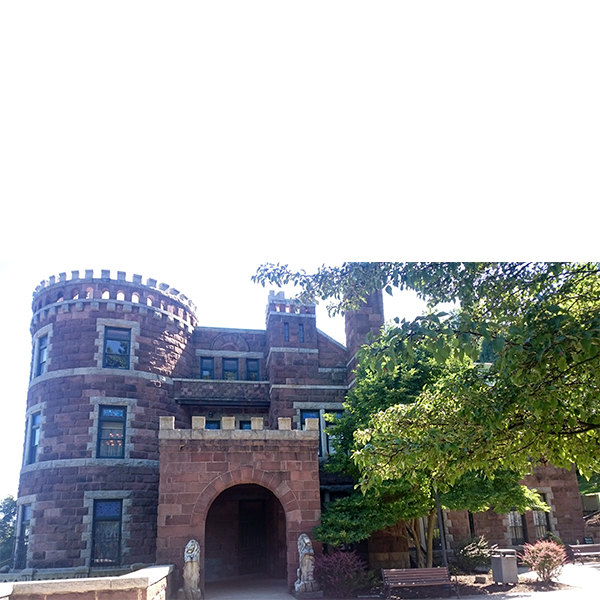 Entrance to the castle museum - Catholina Lambert estate