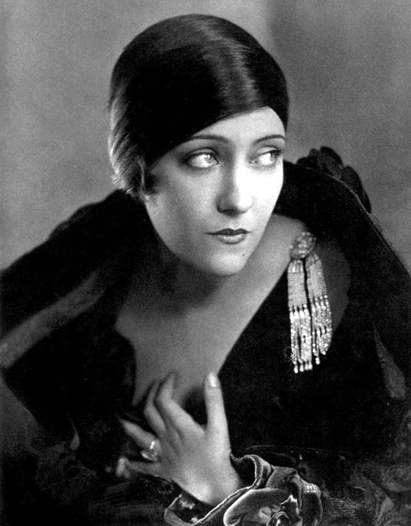 The 1920s woman - a Flapper and so much more! - Recollections Blog