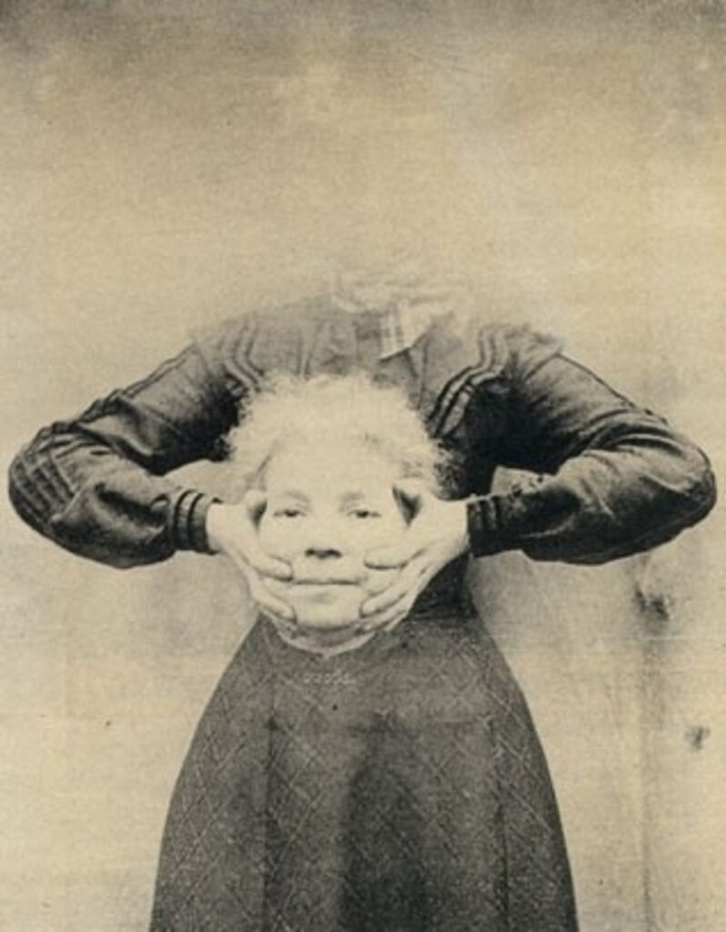 headless-photography-spooky-Victorian-traditions