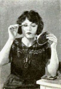 Actress Jacqueline Logan, 1922