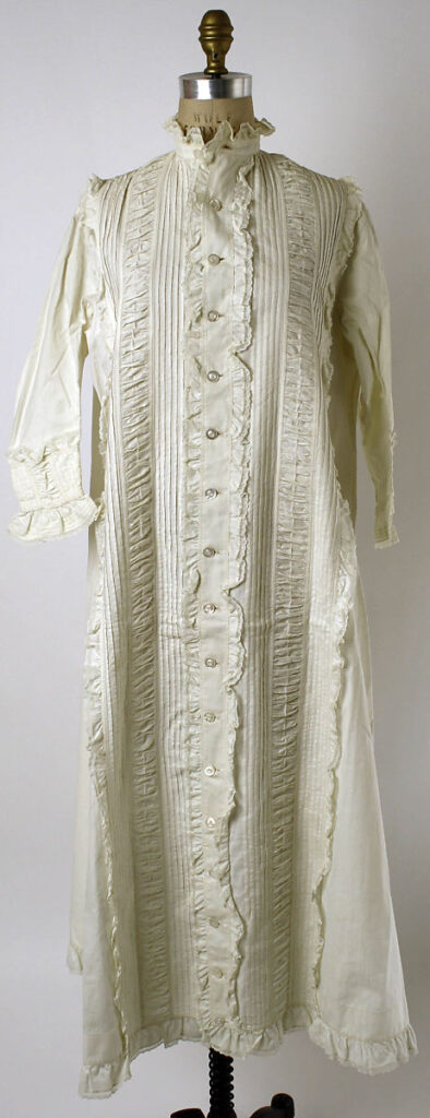 Nightgown 1800s shop